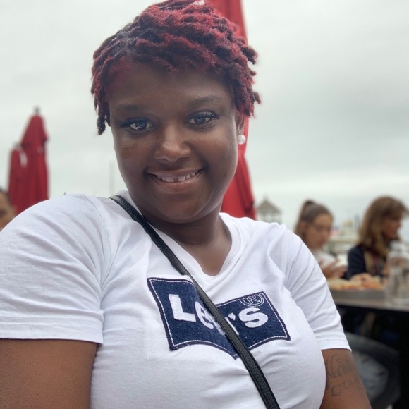 Meet your Posher, Shanecca - Picture 1 of 1